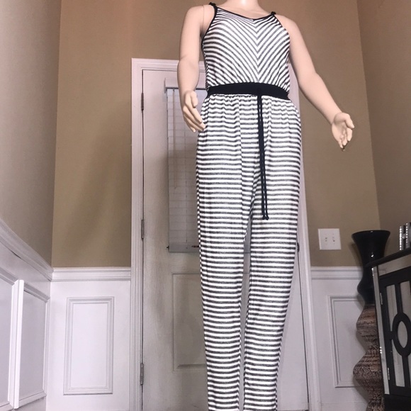 Striped Romper Gray and White Size Small - Picture 4 of 6